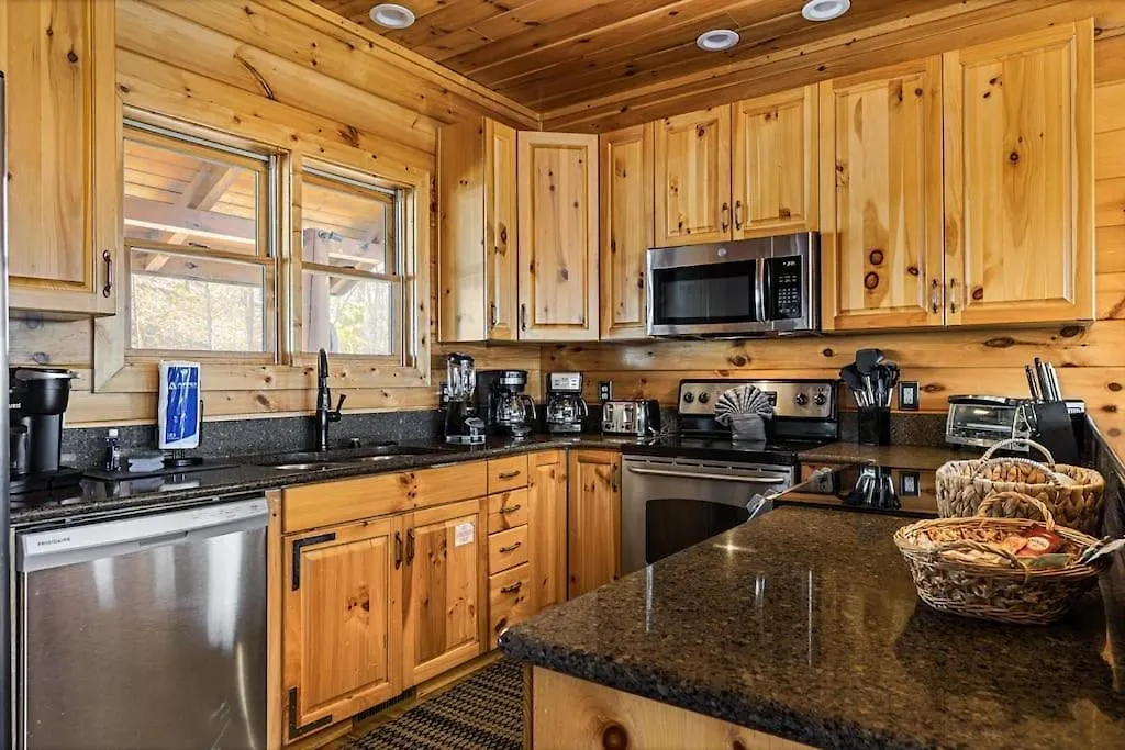 Cherokee - Lodge W - Mtnviews- July Deals-Hottub-Fire Pit-Gamerm-1