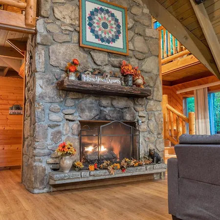 Smoky Bear Hideaway-2