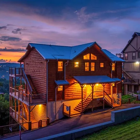 Bigger Bear Views Lodge-3