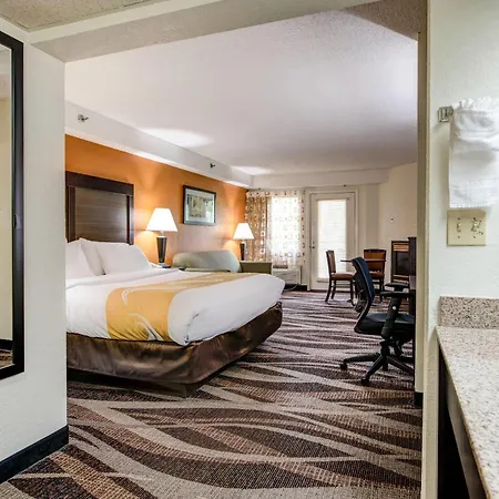 Quality Inn Creekside - Downtown Gatlinburg-2