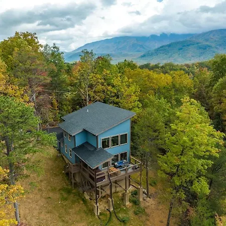 Modern Chalet With Mountain Views In Gatlinburg Tn-2