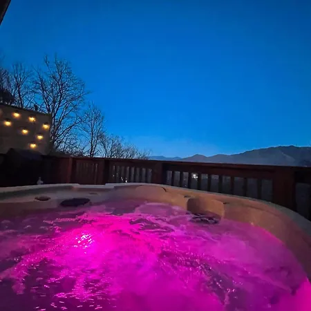 Heavenly View - Bear Themed Cabin, Hottub, Dog-Friendly, Near Gatlinburg-3