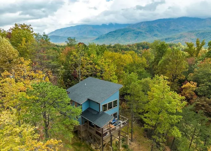 Modern Chalet With Mountain Views In Gatlinburg Tn